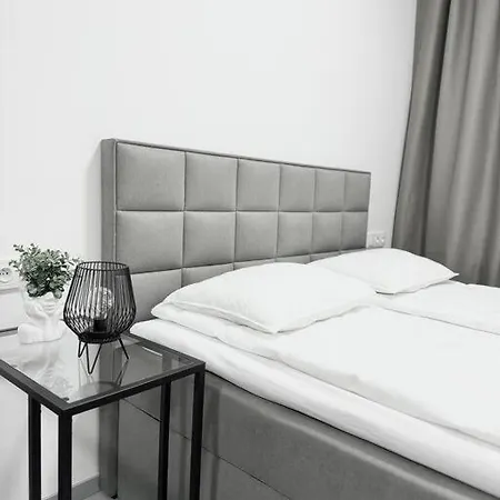 New Modern Large In New Town 3bdr Prag