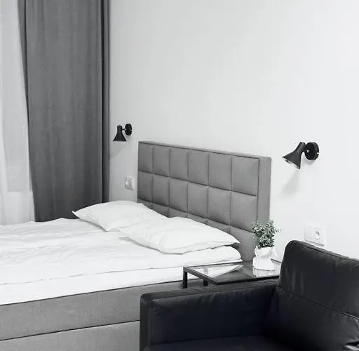 New Modern Large In New Town 3bdr *