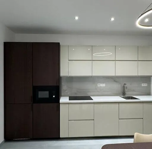 New Modern Large In New Town 3bdr * Praga